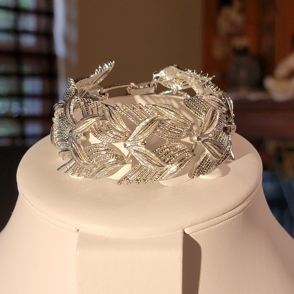 Vintage Silvertone Pegasus Bracelet - Picture 1 of 3